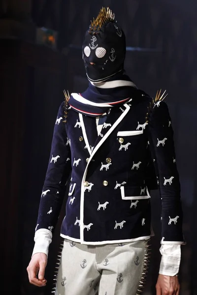 Look 75